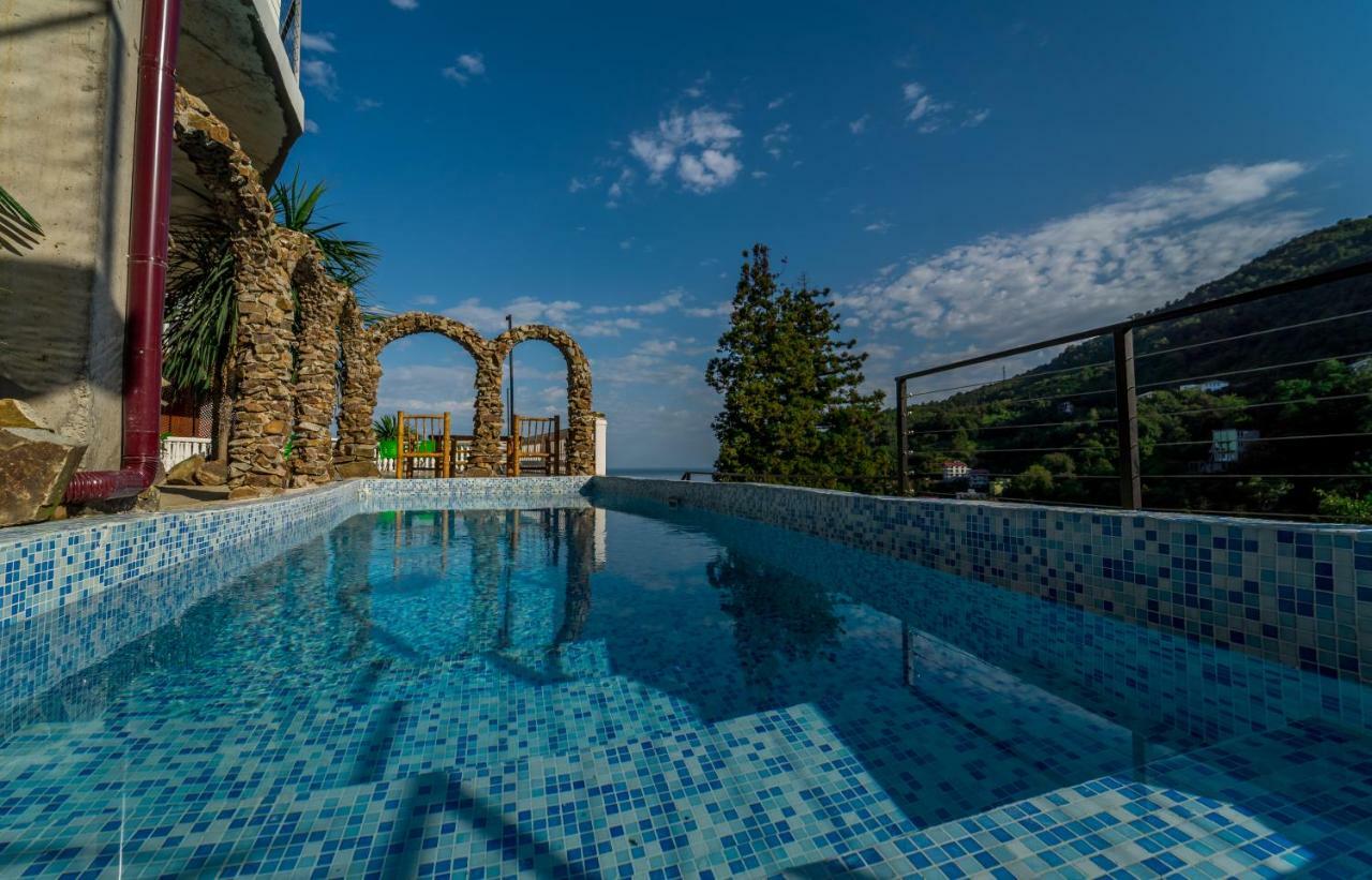 Aniva The Hotel Батумі Екстер'єр фото